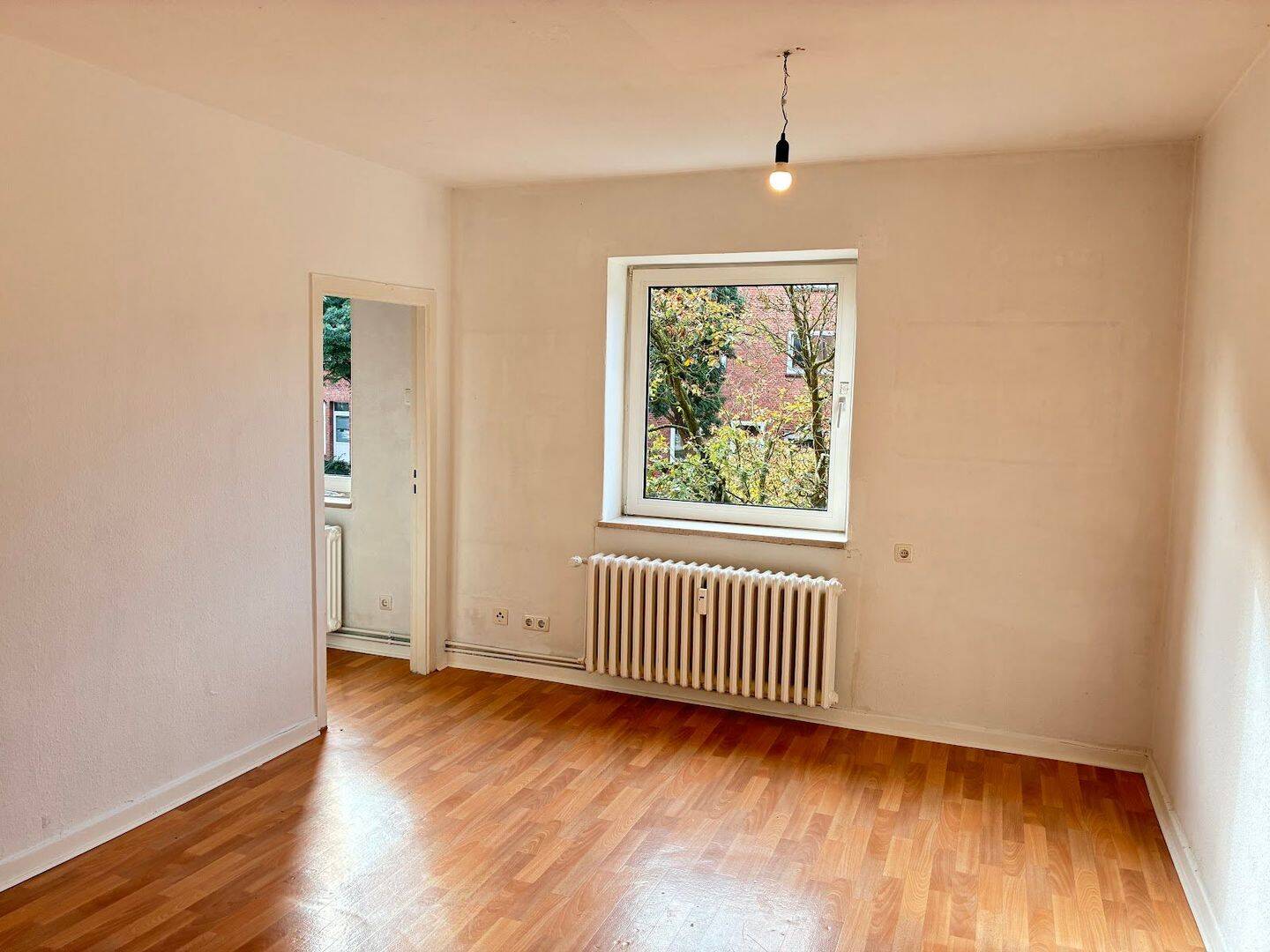 2,5 Zimmerwohnung mit praktischer Raumaufteilung, 24149 Kiel (Neumühlen-Dietrichsdorf)