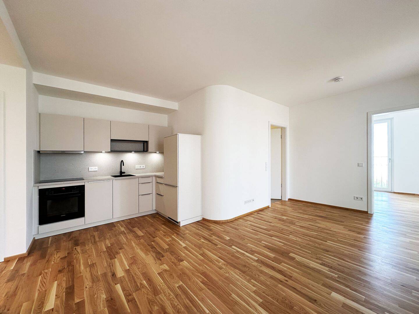 2,5-Zimmer Erstbezug mit Einbauküche und Stellplatz!, 9111 Chemnitz (Altchemnitz Schloßchemnitz Zentrum)
