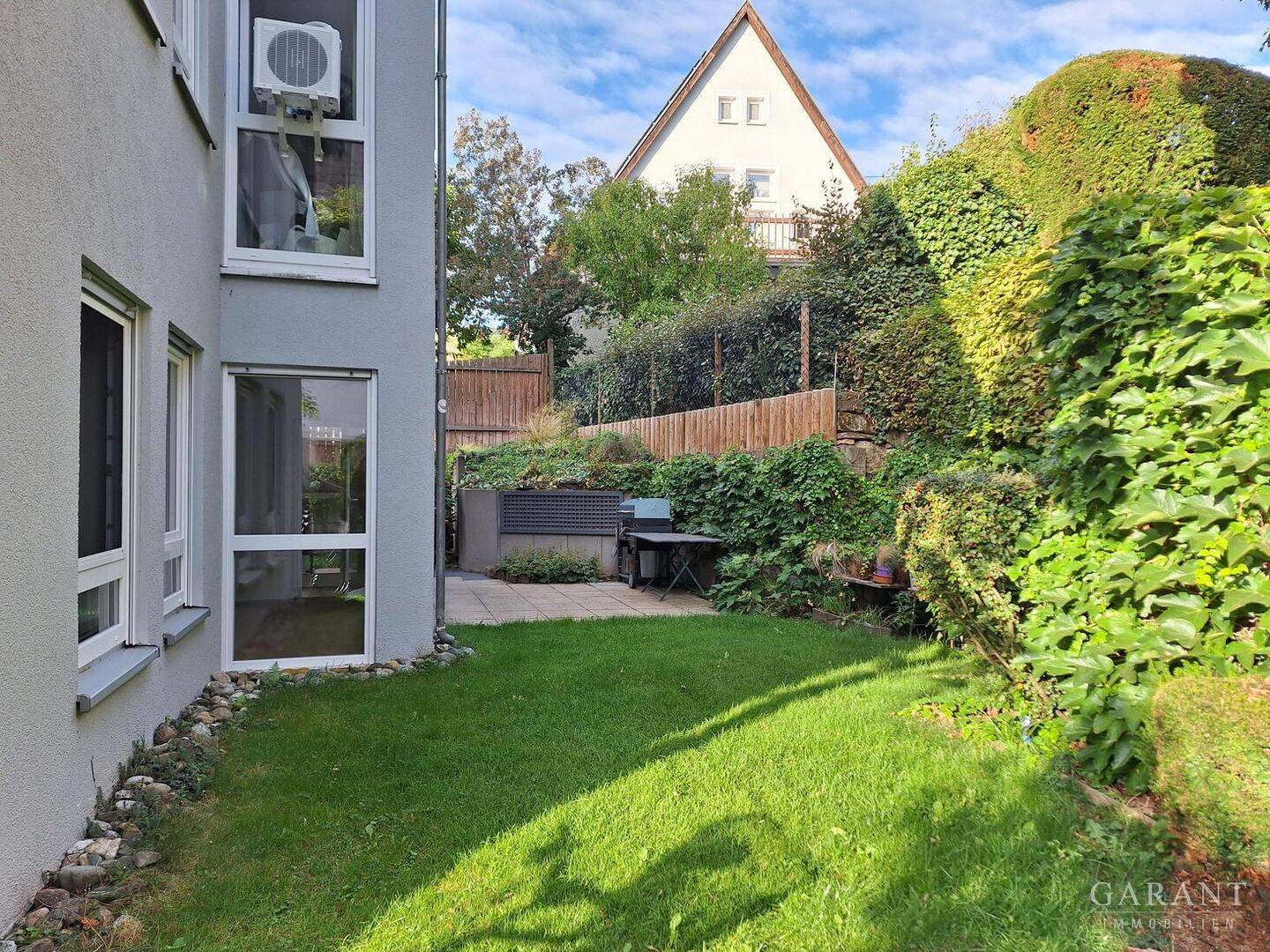 Attraktive 3 Zimmer-Erdgeschoss-Wohnung mit Terrasse, Garten und Wärmepumpe in Stuttgart-Heumaden, 70619 Stuttgart (Heumaden Lederberg Riedenberg Sillenbuch)