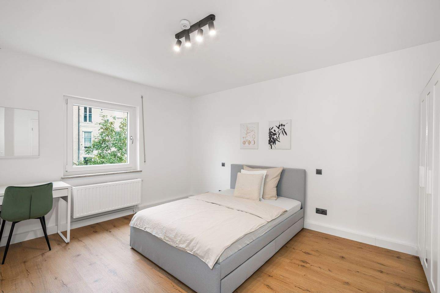Helles 16 m2 Zimmer in kernsanierter 3er-WG – ab sofort frei (Nürnberg), 90459 Nürnberg