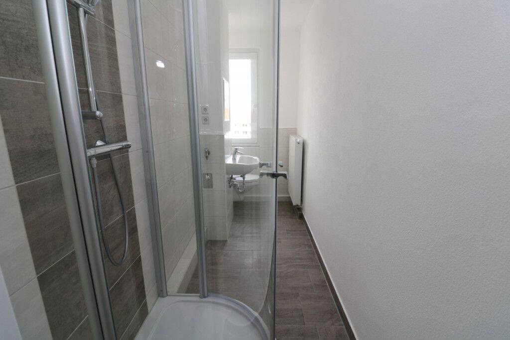 Wohlfühloase…neu sanierte 2-RW mit Dusche & Balkon!!!, 9599 Freiberg