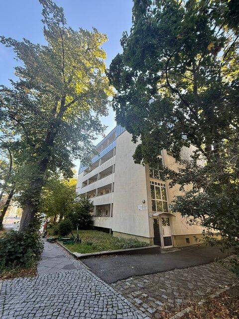 Erstbezug nach Sanierung, helle und ruhige 3 Zimmer-Dachgeschoss-Wohnung und Stellplatz, 13587 Berlin (Spandau Hakenfelde Kolonie Wannseeaten Siedl. Wohnsiedlung Hakenfelde)
