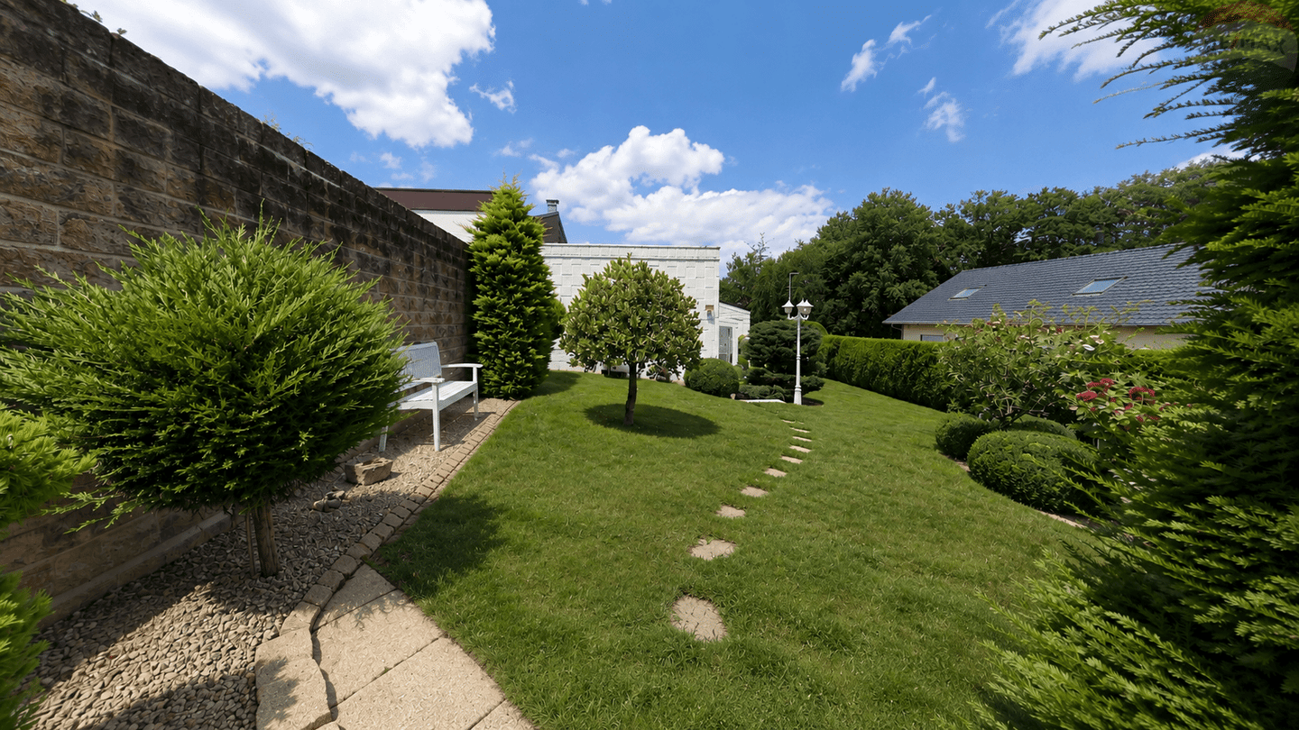 Ruhig. Grün. Besonders. – Wohnen mit Wintergarten & Garten in Pirmasens, 66955 Pirmasens (Erlenbrunn Innenstadt Niedersimten Ruhbank Winzeln)