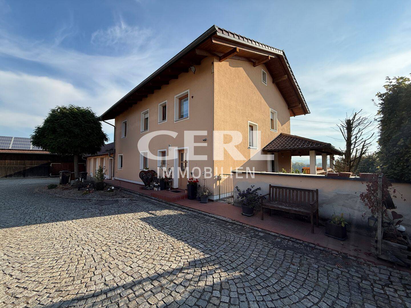Renovierte 3-Zimmer-Erdgeschosswohnung mit Ausblick in ruhiger Lage in Steinach, 94377 Steinach