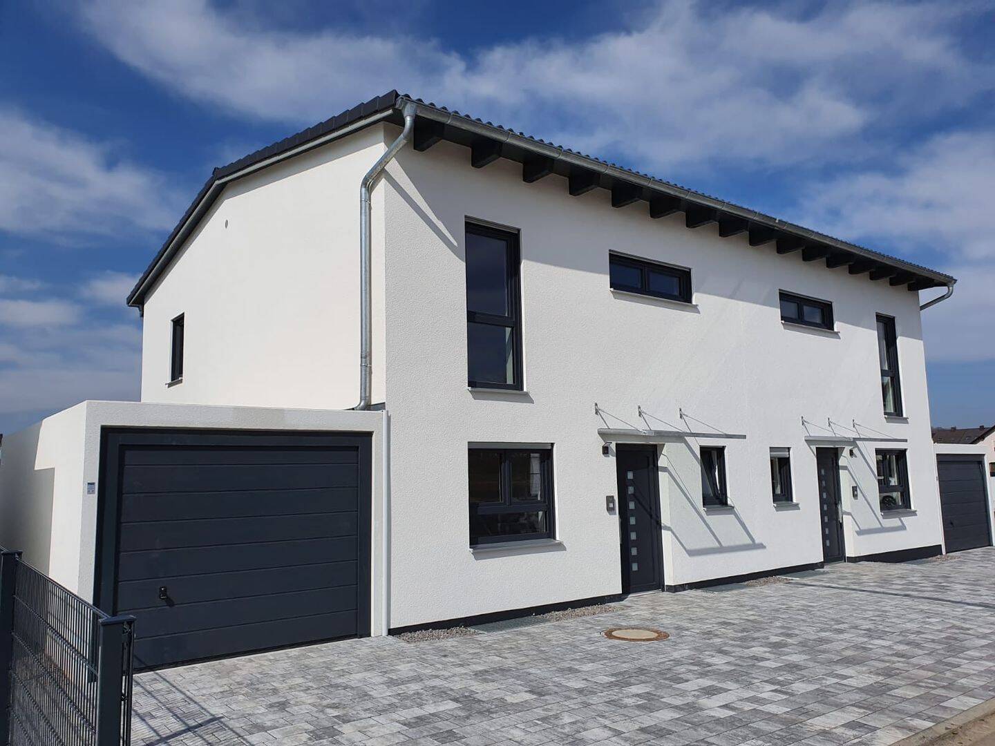 Energieeffiziente Doppelhaushälfte in ruhiger und familienfreundlicher Wohnlage in Burglengenfeld, 93133 Burglengenfeld