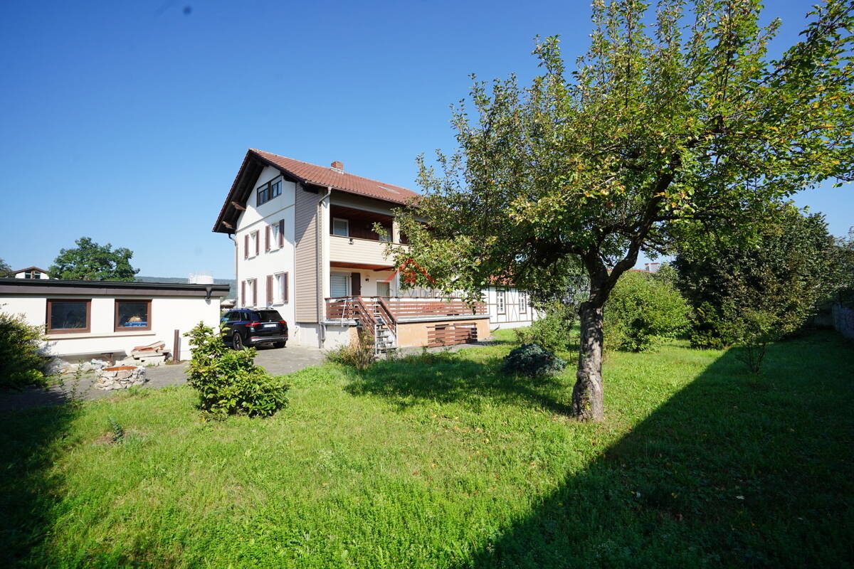 Vielseitiges Gewerbeareal mit Wohnhaus, Werkstatt und 1.949 m² Grundstück in Tuttlingen, 78532 Tuttlingen