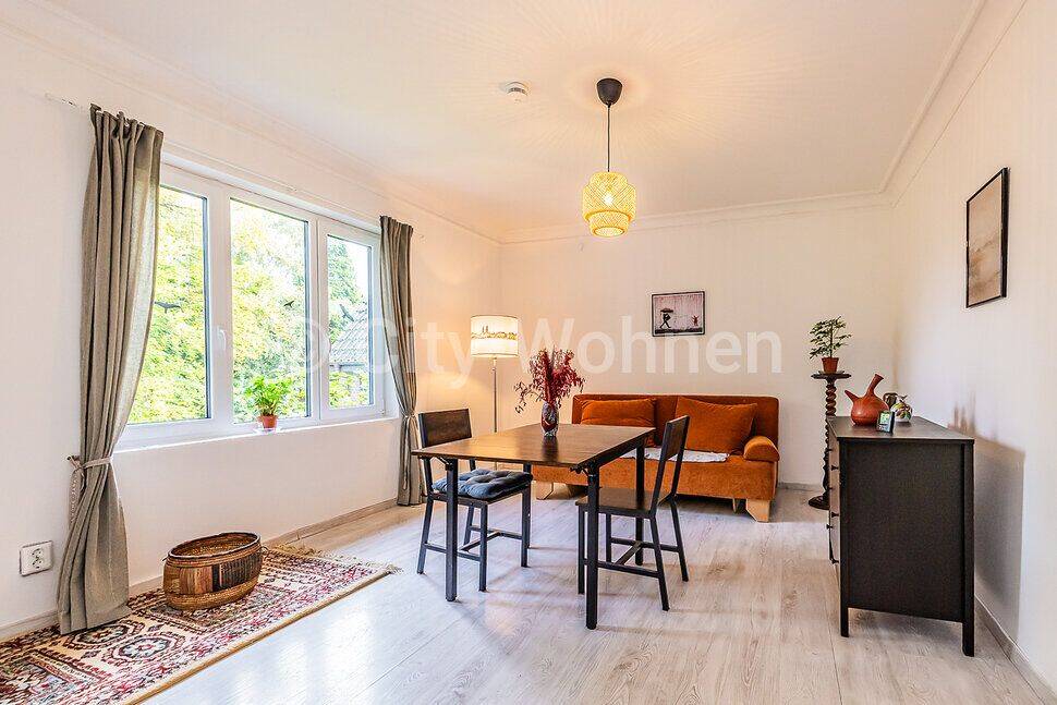 Möblierte Wohnung mit Balkon in Hamburg-Lokstedt, unweit vom Krankenhaus UKE gelegen, 22529 Hamburg (Hamburg-Nord)