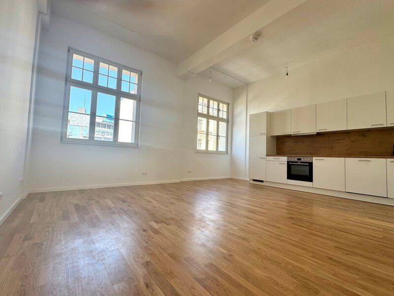 Attraktiv! praktische 2,5-Zimmer-Wohnung mit EBK, Balkon und Gäste-WC, 6108 Halle (Saale) (Altstadt Giebichenstein Innenstadt Paulusviertel Saaleaue)