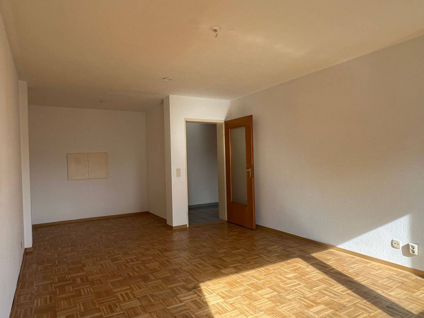 Helle 2-Zimmer-Wohnung mit Südbalkon & Stellplatz, 70794 Filderstadt