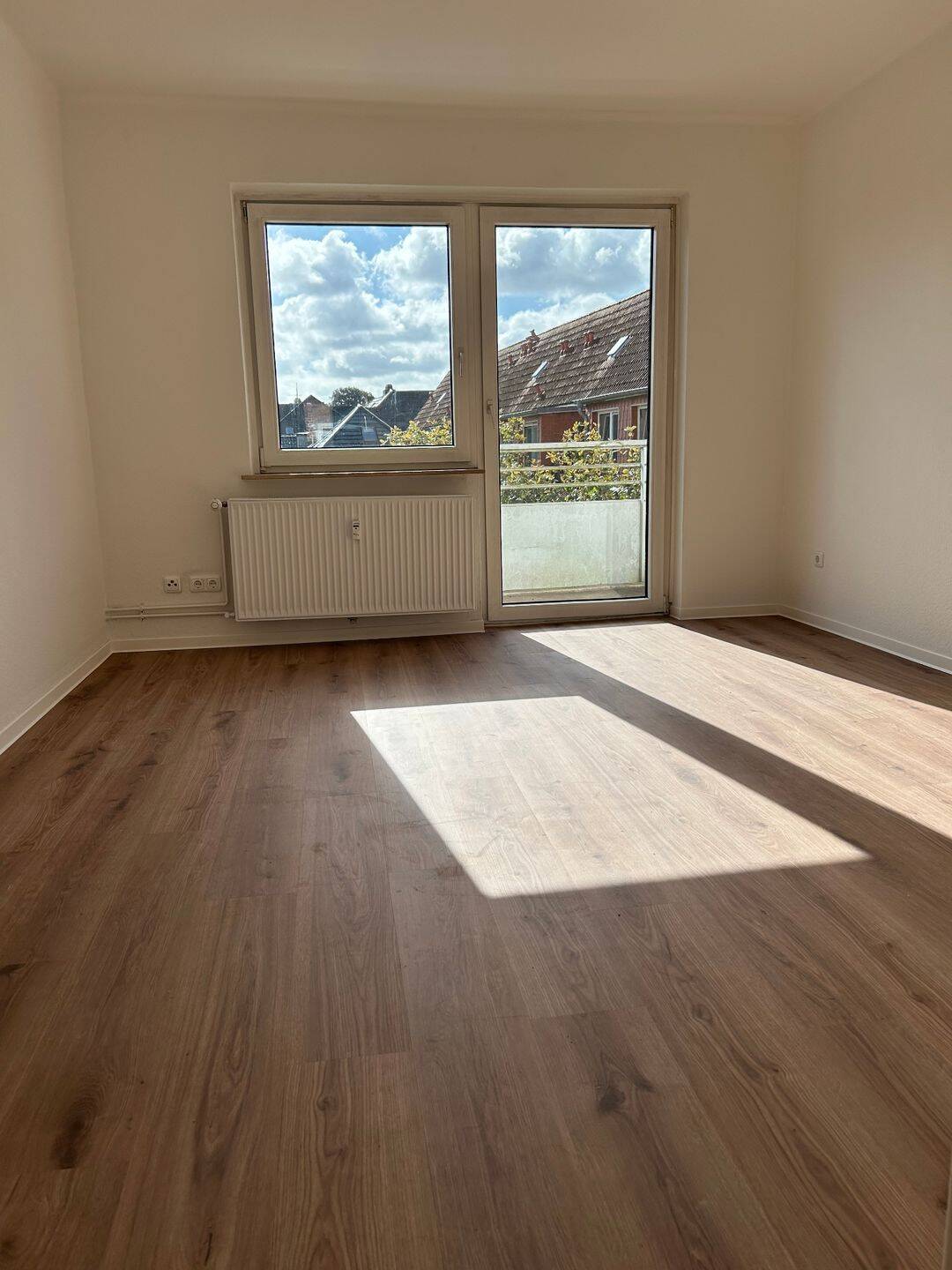 2,5 Zimmer Wohnung mit Balkon in Neumünster, 24534 Neumünster (Innenstadt)
