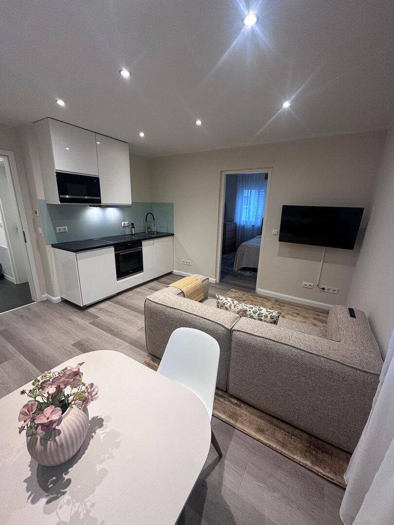 Vollständig möblierte 2-Zimmer Wohnung mit Küche in Frankfurt-Rödelheim, 60489 Frankfurt am Main (Rödelheim)