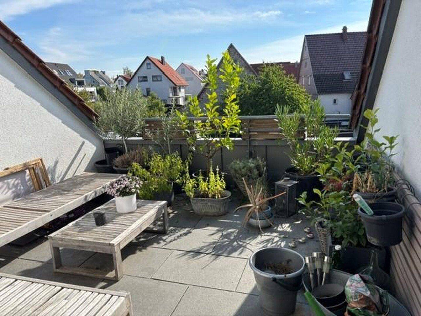 Helle 3-Zimmer-Dachgeschosswohnung mit Dachterrasse im Ortskern von Altdorf, 71155 Altdorf
