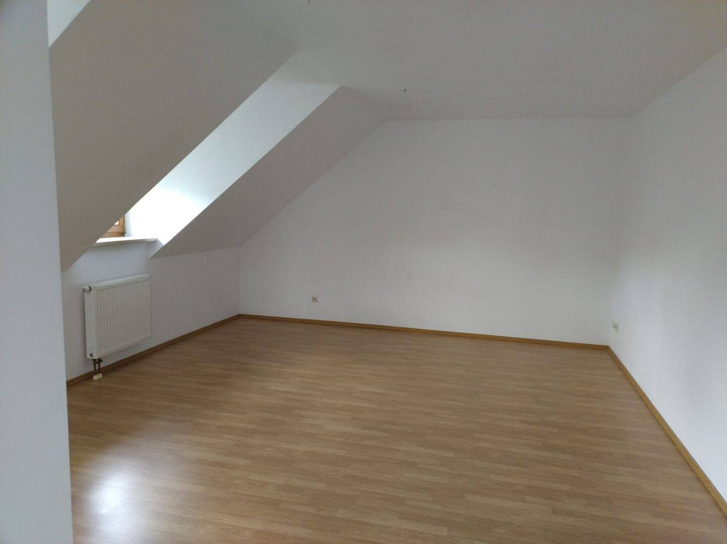 schöne 2 Zimmer Wohnung in Eckersmühlen, 91154 Roth