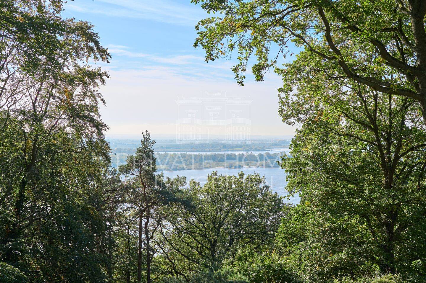 EIN LOGENPLATZ AN DER ELBE MIT EINEM ANWESEN VON SELTENHEIT!, 22587 Hamburg (Altona)