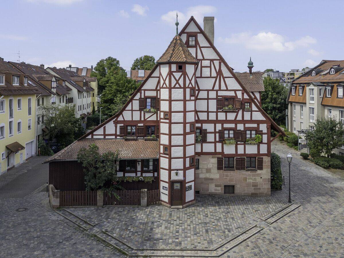Letzte Chance im historischen Fachwerk – großzügige Wohnung mit außergewöhnlicher Aufteilung, 90419 Nürnberg (Kleinweidenmühle Sankt Johannis)