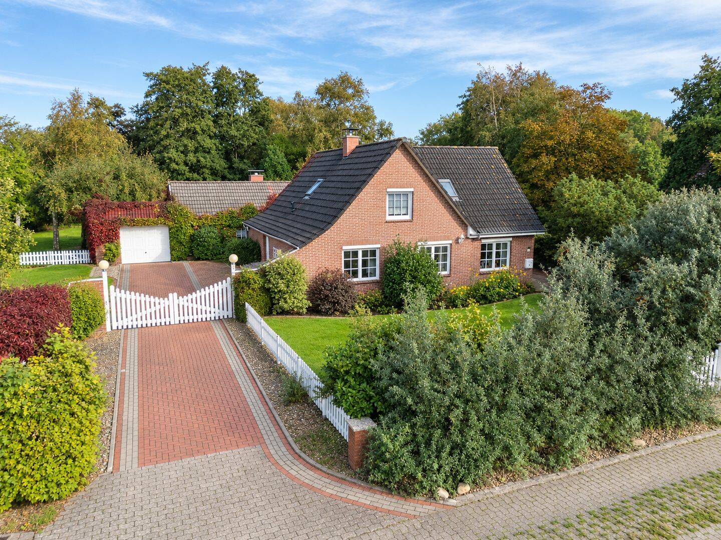 Einfamilienhaus mit liebevoll gepflegtem Garten & Einliegerwohnung in Nesse, 26553 Dornum