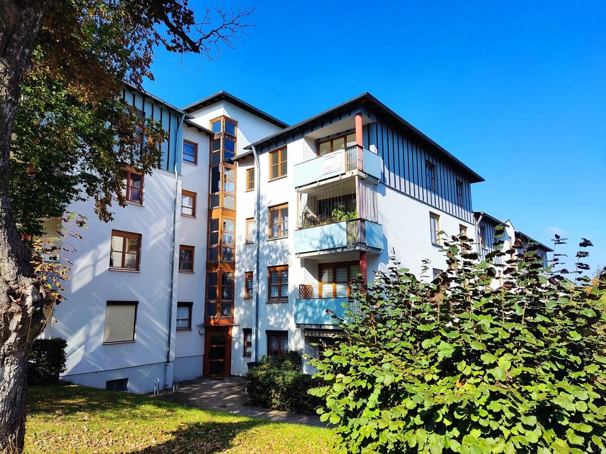 2-Zimmer-Wohnung mit Balkon!, 8529 Plauen