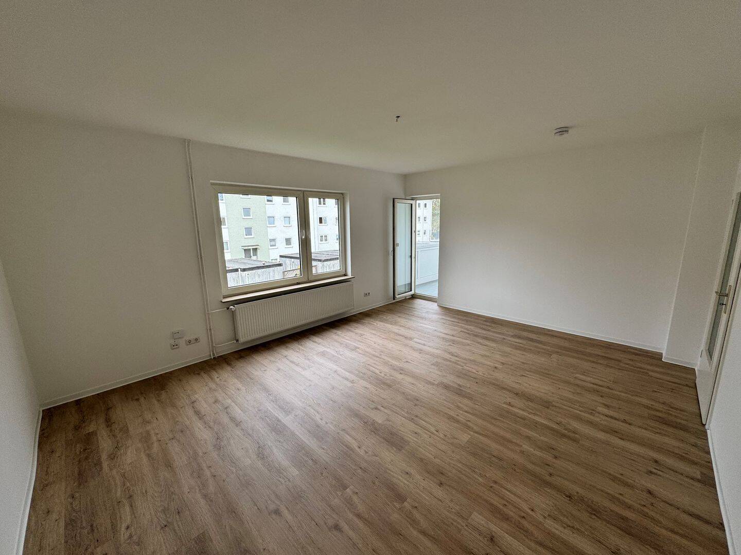 Erstbezug nach Modernisierung – 3 Zimmer mit Balkon, 58566 Kierspe