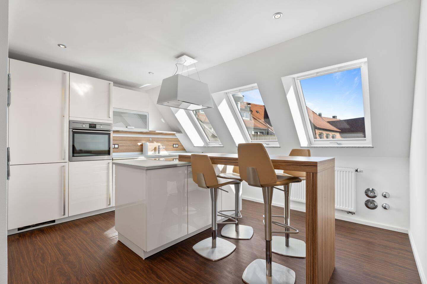 Zentrale Maisonette-Wohnung mit hochwertiger Ausstattung in Kempten, 87435 Kempten (Allgäu) (Adelharz Eich Kempten Rothkreuz Steufzgen)