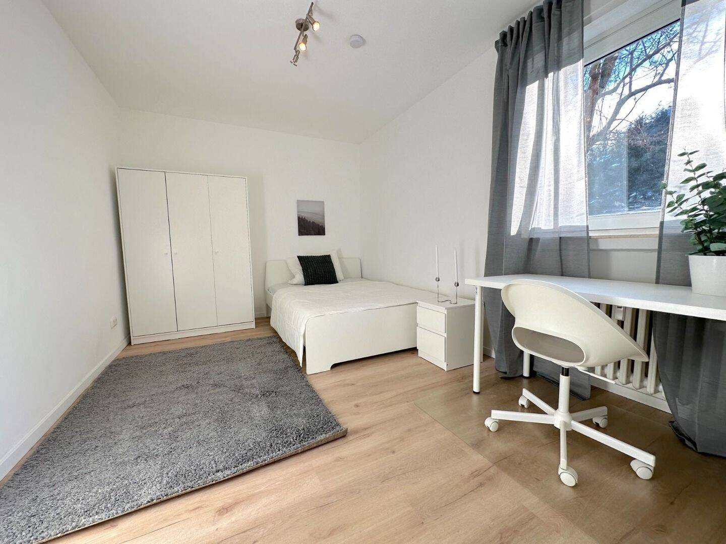Möbiliertes Zimmer frei in moderner WG – Weißkirchener Weg 39, Frankfurt, 60439 Frankfurt am Main (Heddernheim Kalbach Niederursel Praunheim)