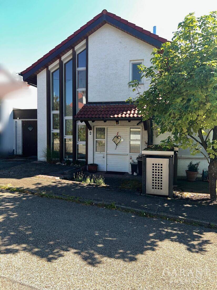 Wohnen wie im eigenen Haus – Maisonette-Wohnung auf drei Ebenen mit Garten, 71554 Weissach im Tal