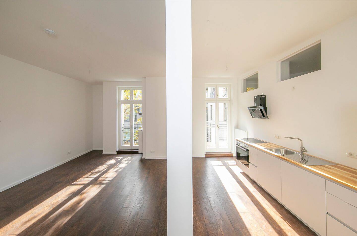 Hübsche 2-Zi-Whg mit Balkon EBK u. AUFZUG im SFL 3. OG (green 44), 10435 Berlin (Mitte Prenzlauer Berg)