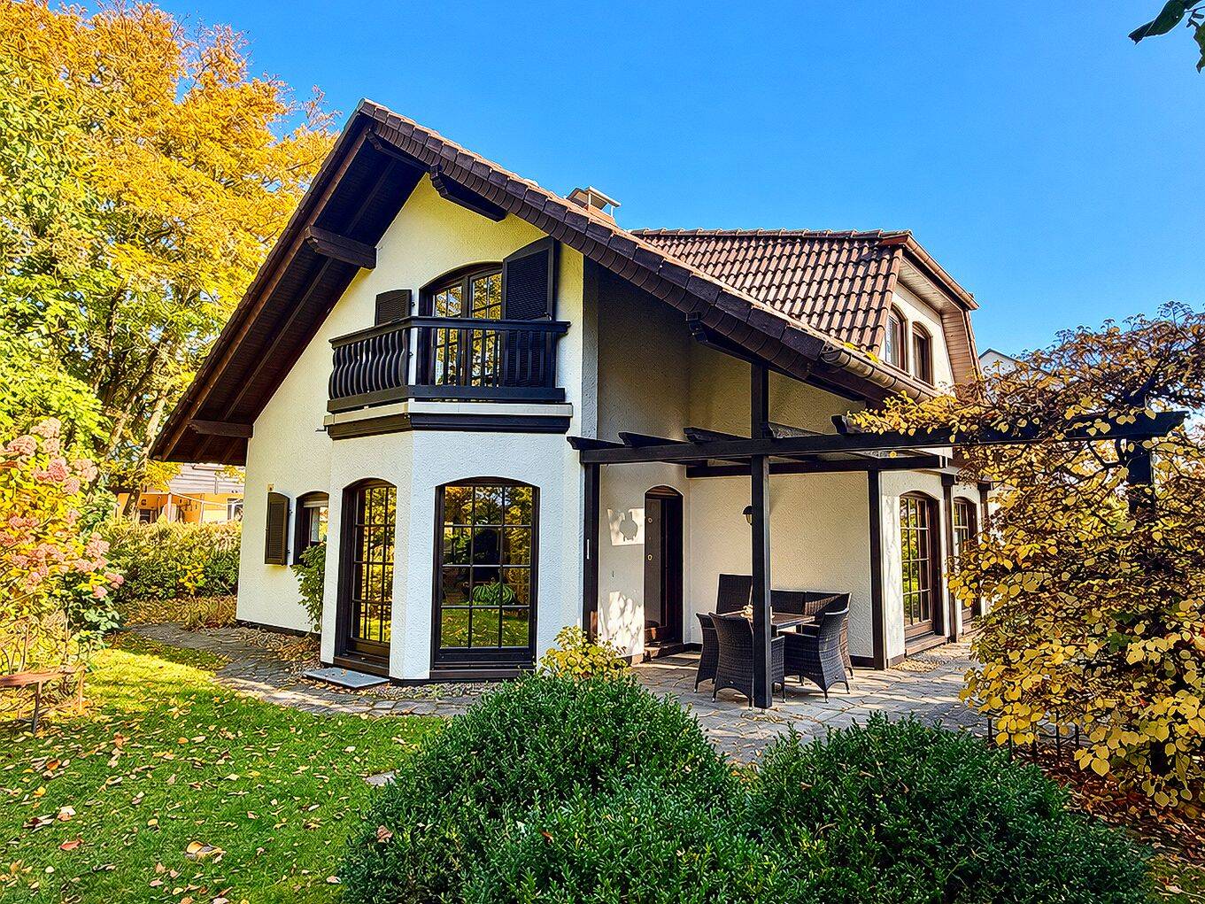 Gepflegtes Wohnhaus mit großen & uneinsehbarem Grundstück in Marktleugast, 95352 Marktleugast