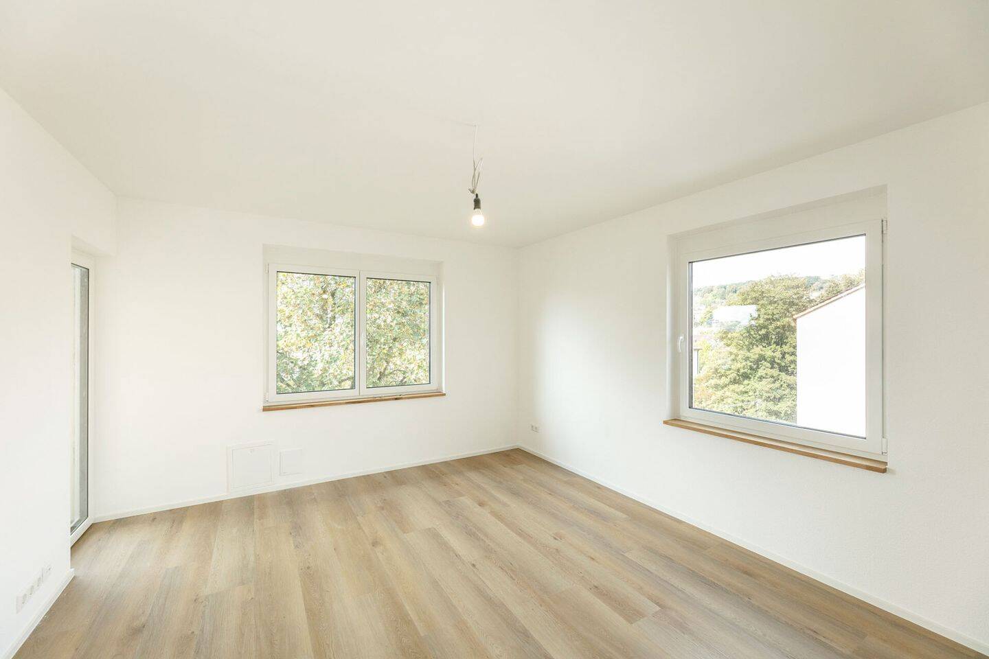 Direkt einziehen und wohlfühlen – Toll sanierte 3-Zimmer-Wohnung mit Stellplatz, 89075 Ulm (Böfingen Eselsberg Mitte Oststadt Söflingen)