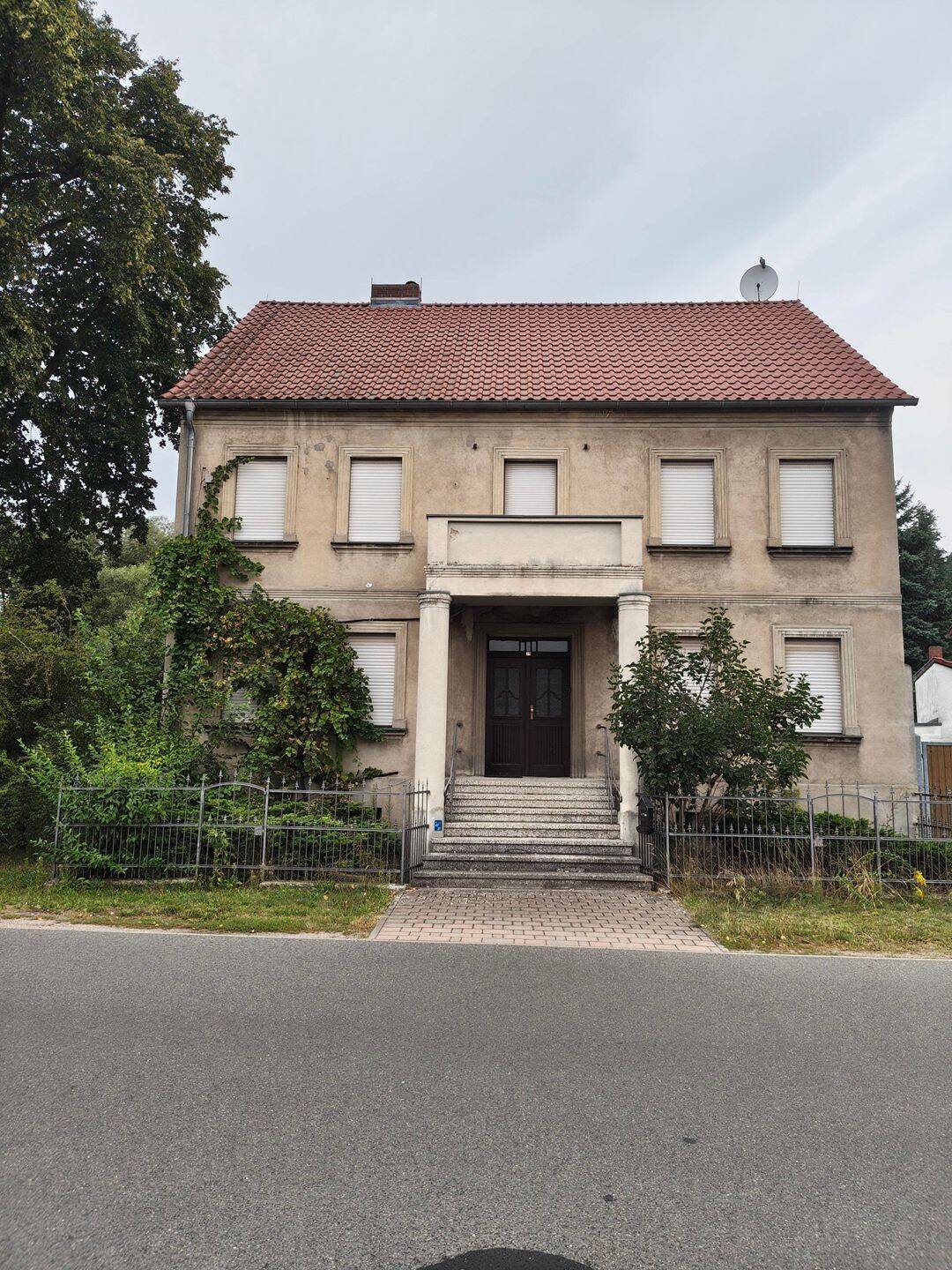 Einfamilienhaus mit großen Grundstück, 6889 Wittenberg