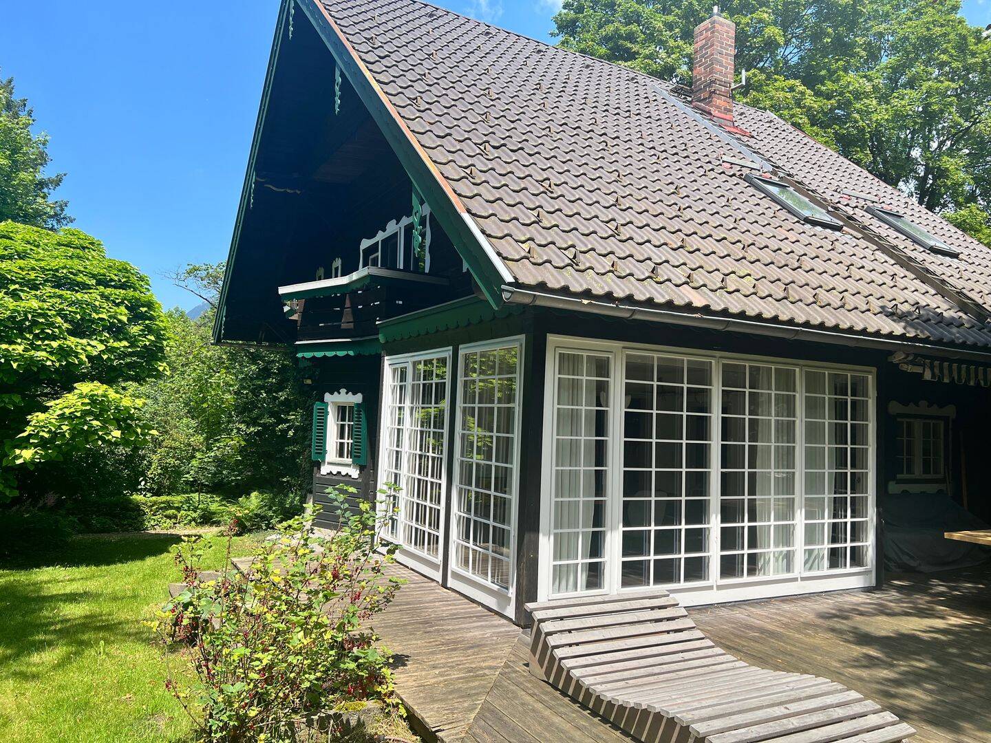 I. I. TEAM: Schmuckstück sucht neue Mieter, Traumhaus auf parkähnlichem Grundstück!!, 83080 Oberaudorf