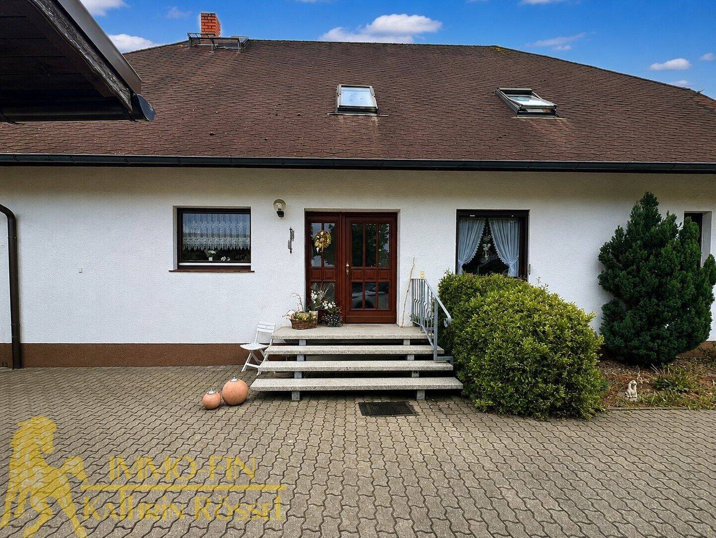 Großzügiges Einfamilienhaus mit Sauna, Doppelgarage und viel Platz für Wohnen & Freizeit, 3130 Tschernitz