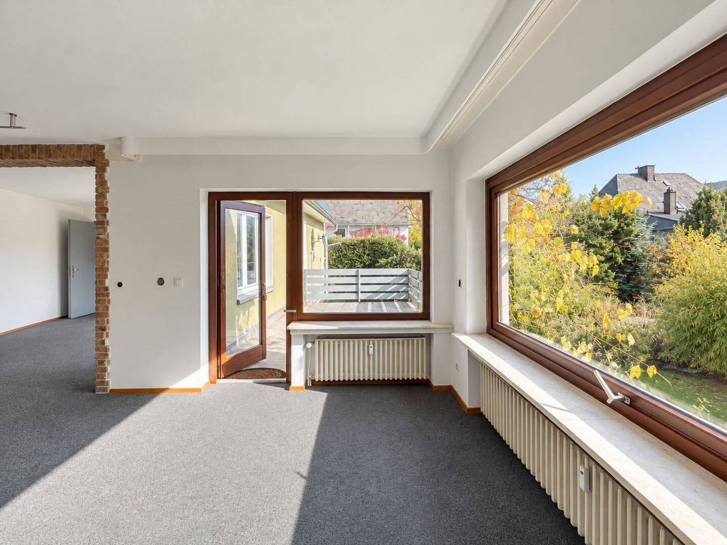 Lichtdurchflutete 4-Zimmer-Wohnung im Hochparterre mit Terrasse und Gartenzugang, 57299 Burbach