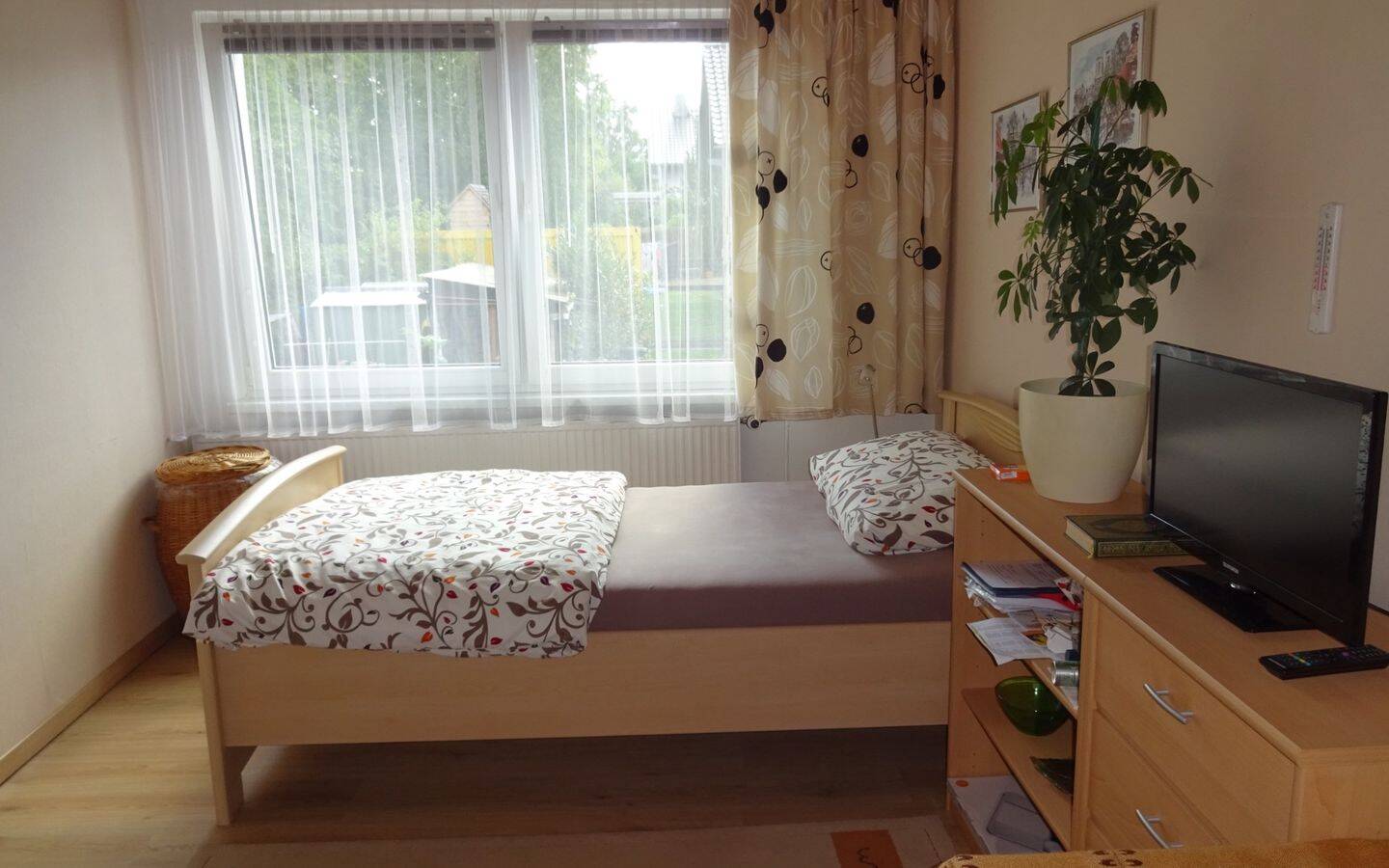 Möblierte Wohnung Berlin Lichtenberg für Wohnen auf Zeit, 13053 Berlin (Lichtenberg Hohenschönhausen)