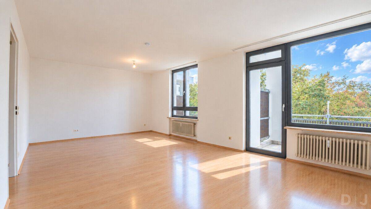 Helles 1-Zimmer-Apartment mit Süd-West-Balkon: Dein Rückzugsort in Sendling, 81369 München (Sendling Sendling-Westpark Thalk. Obersendl.-Forsten-Fürstenr.-Solln)
