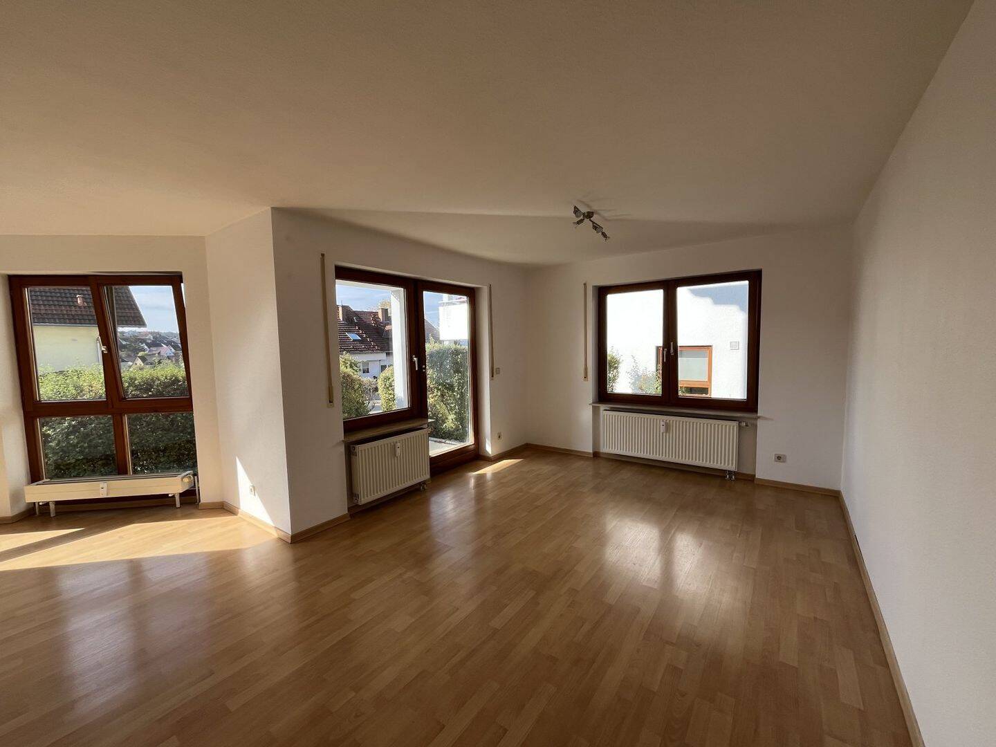 Althengstett: Charmante 2-Zimmer-Wohnung mit Terrasse, 75382 Althengstett