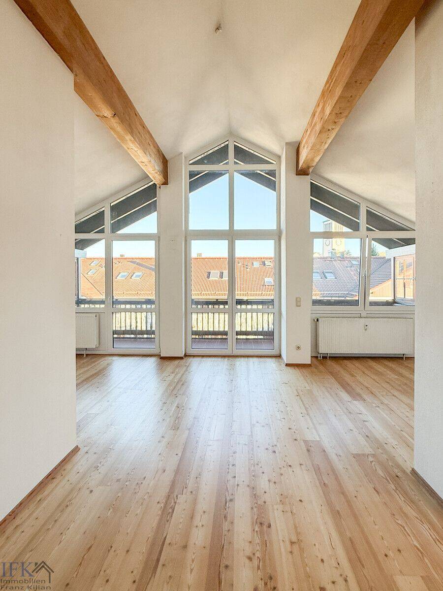 Gemütliche 4-Zimmer-Dachgeschoßwohnung in Peißenberg Wörth, 82380 Peißenberg