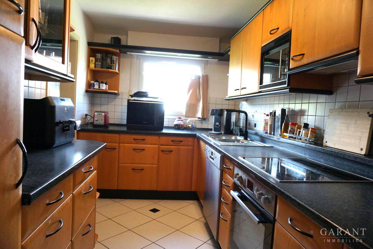 Dachgeschoss-Wohnung mit viel Platz, Ruhe und besonderen Extras in Mötzingen, 71159 Mötzingen
