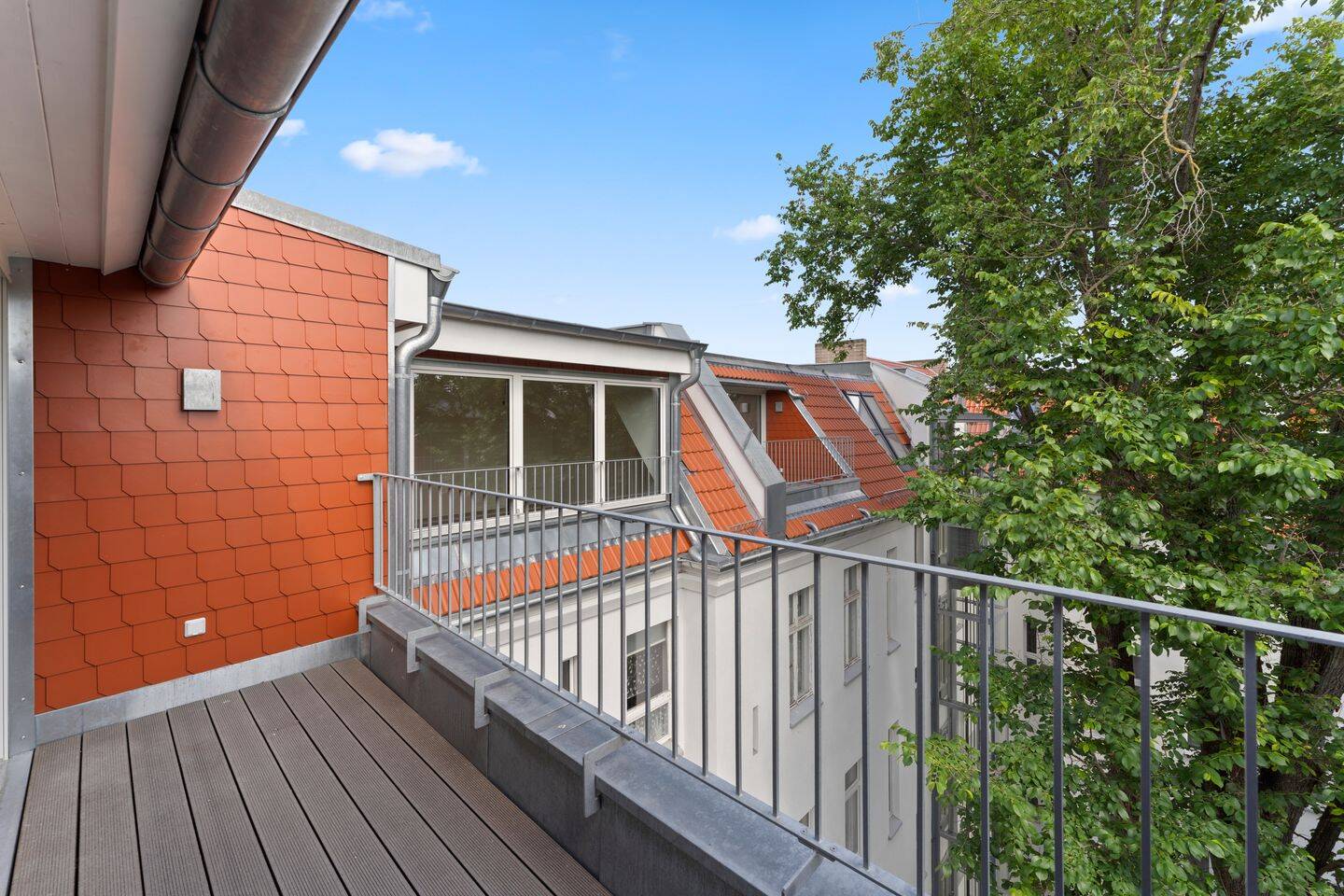 Charmante, neu ausgebaute Dachgeschoss-Wohnung mit 2 Terrassen, 10407 Berlin (Pankow Kleingartenanlage Grönland Kleingartenanlage Neues Heim Kleingartenanlage Volkspark Prenzlauer Berg Prenzlauer Berg)