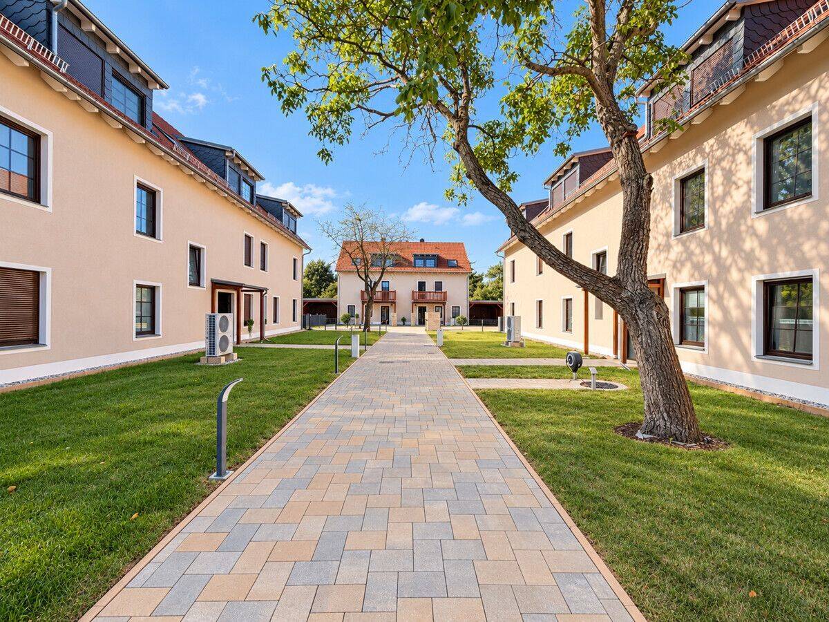 Provisionsfrei!
Energieeffizient! Stilvolle 4-Raum-Wohnung mit ca. 100 m², Balkon und Stellplatz, 1259 Dresden (Großzschachwitz Kleinzschachwitz Leuben Lockwitz Niedersedlitz)