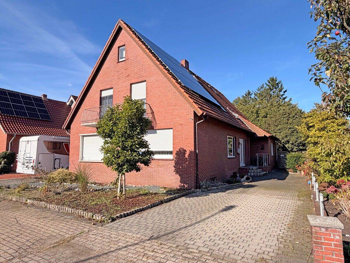 Großes Einfamilienhaus mit mehreren Wohneinheiten.  Viele Möglichkeiten!, 48465 Schüttorf