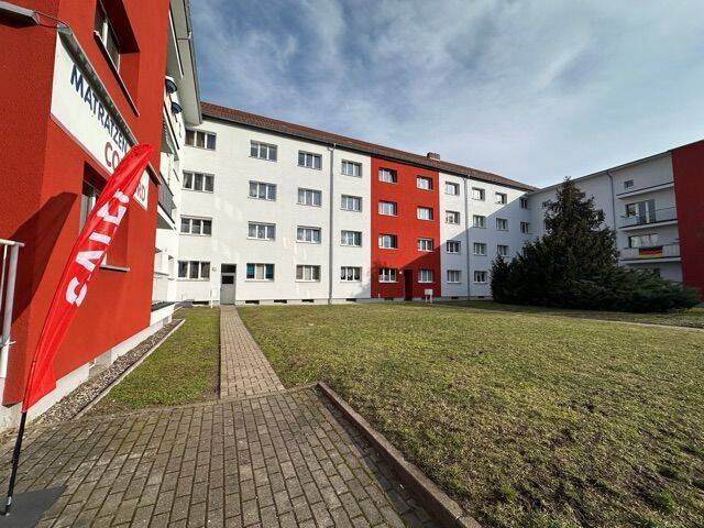 2,5-Zimmer-Wohnung mit großem Wohnzimmer., 1139 Dresden (Kaditz Mickten Pieschen-Süd Trachau)