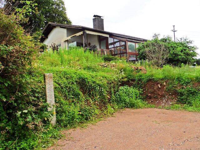 Einfamilienhaus mit Einliegerwohnung und Garage, 79713 Bad Säckingen