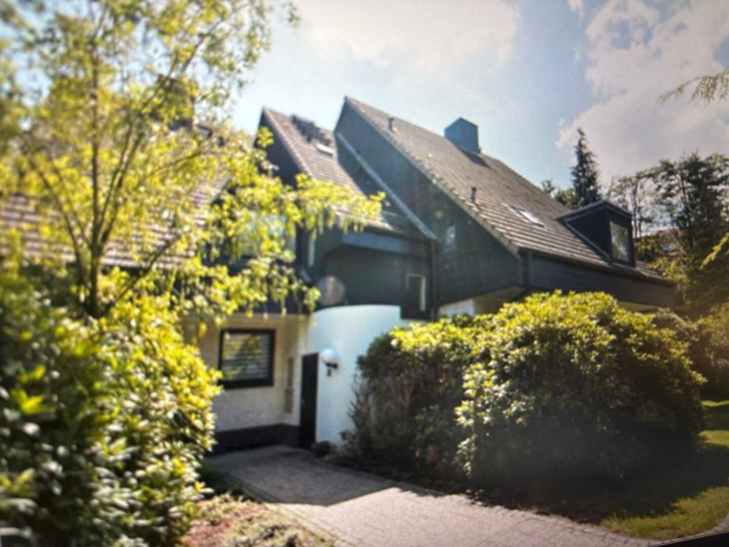 Exklusive 4-Zimmer-Maisonette in Hamburg-Wellingsbüttel – offener Kamin, Galerie & sonnige Süd-Loggia, 22391 Hamburg (Wandsbek)