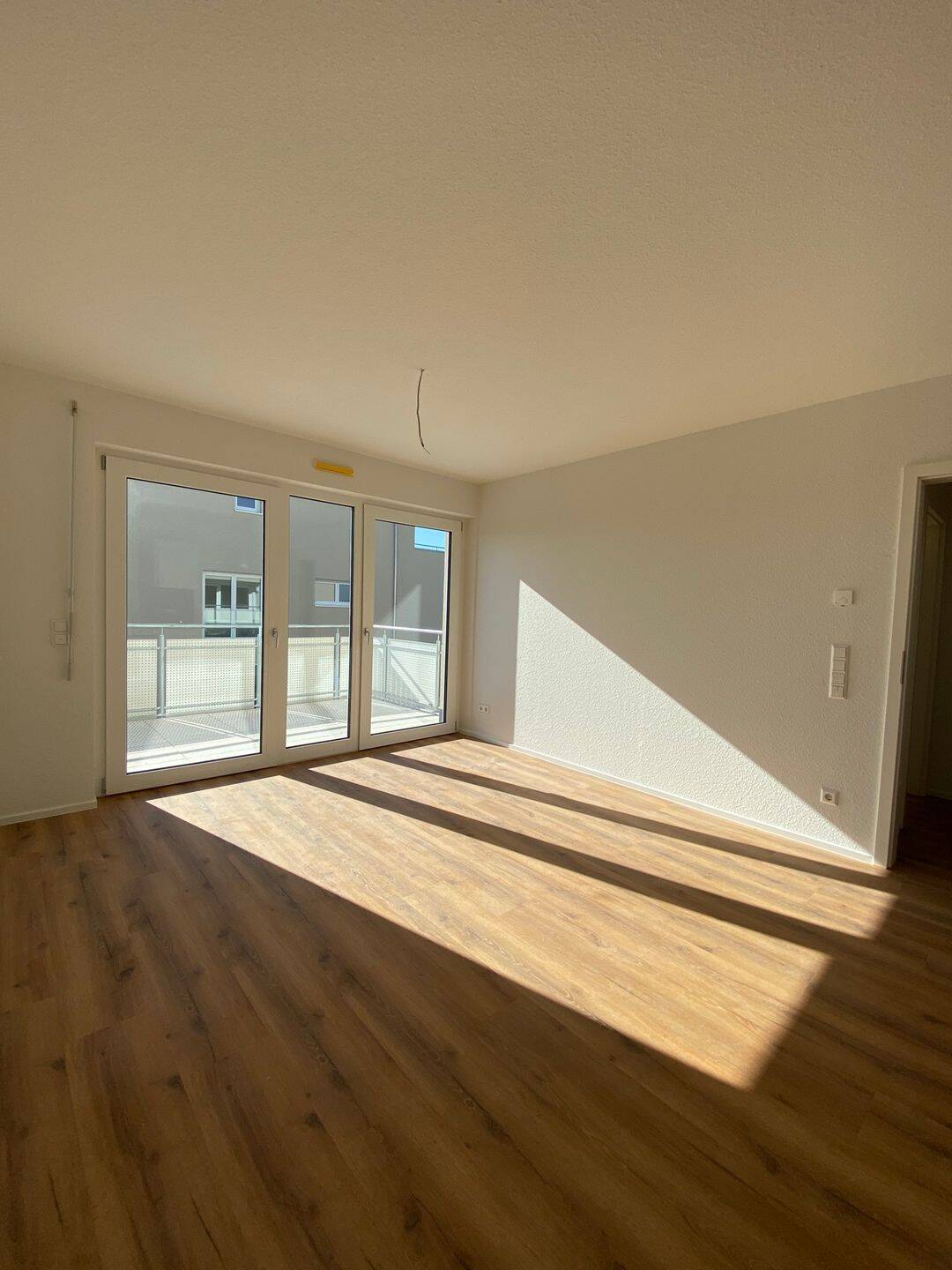 Traumhafte 2-Zi-Wohnung, Einbauküche, Balkon, Tiefgaragenstellplatz, 74564 Crailsheim