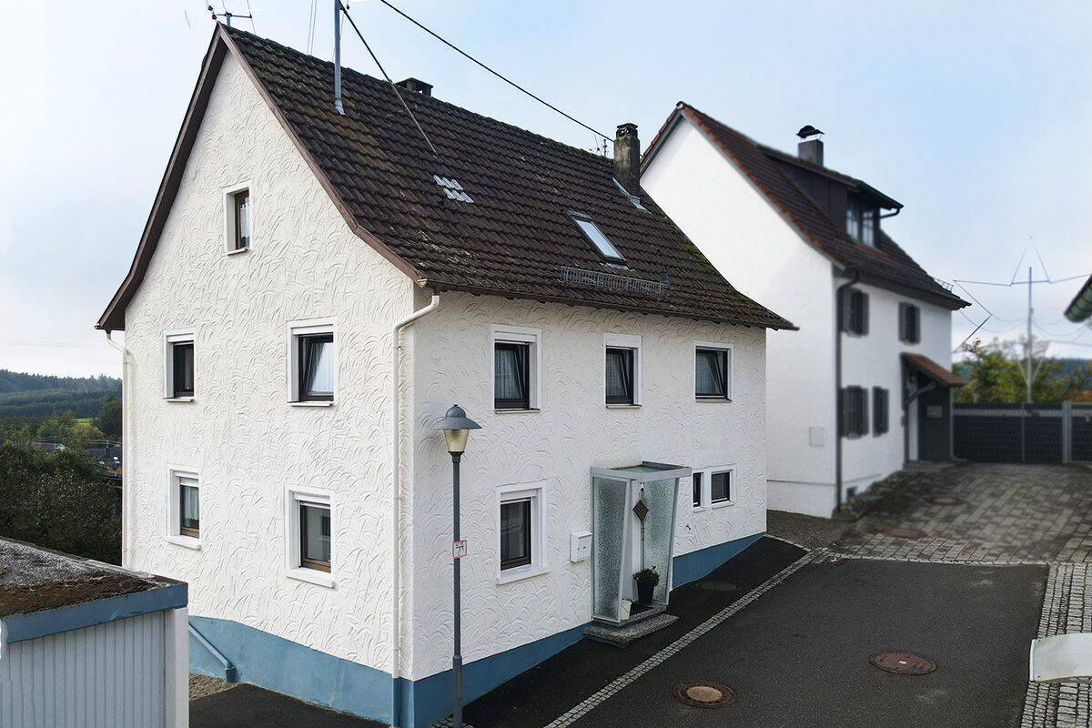Gepflegtes Einfamilienhaus … mit Platz für heute und Ideen für morgen, 72516 Scheer
