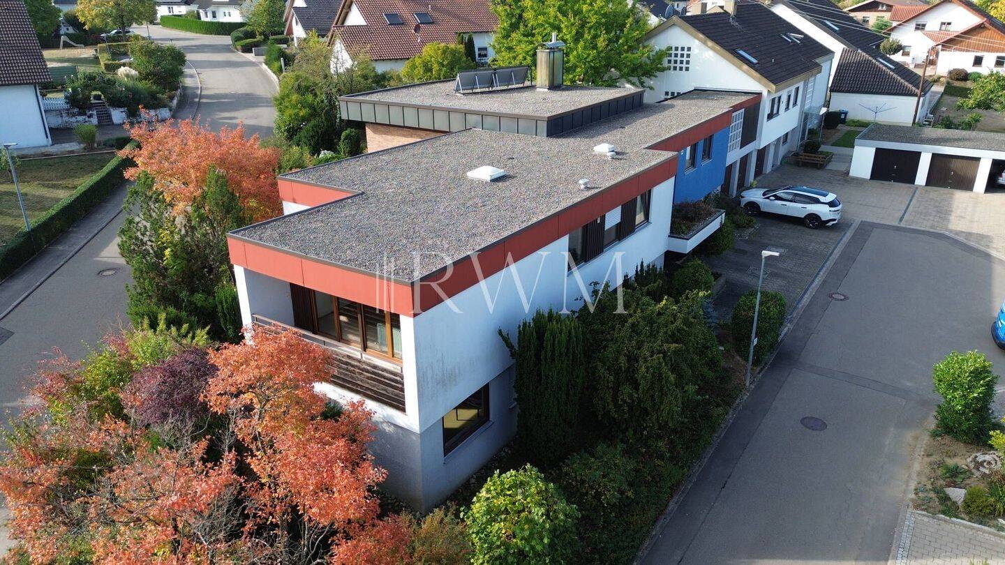 Nicht nur ein Bungalow: großzügiges Wohnen mit Einliegerwohnung und außergewöhnlichem Platzangebot, 72108 Rottenburg am Neckar