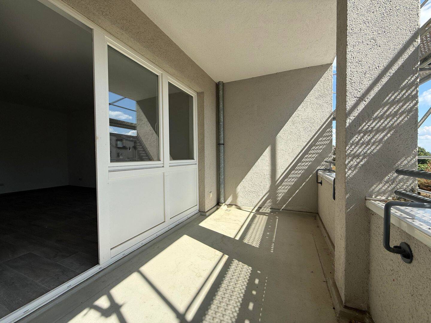 Großzügig geschnittene 3-Zimmer-Eigentumswohnung mit Balkon in Baunatal, 34225 Baunatal