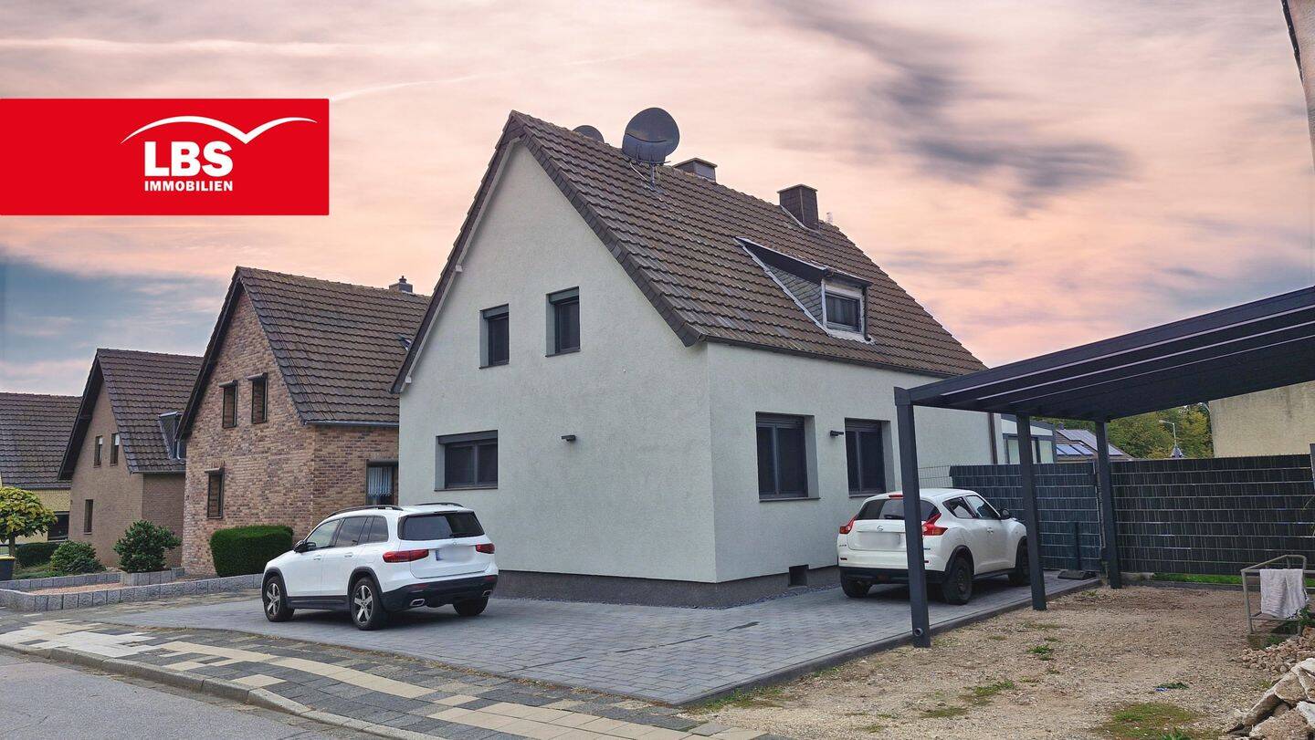 Freistehendes Einfamilienhaus – modernisiert, stilvoll und bezugsfertig, 52457 Aldenhoven