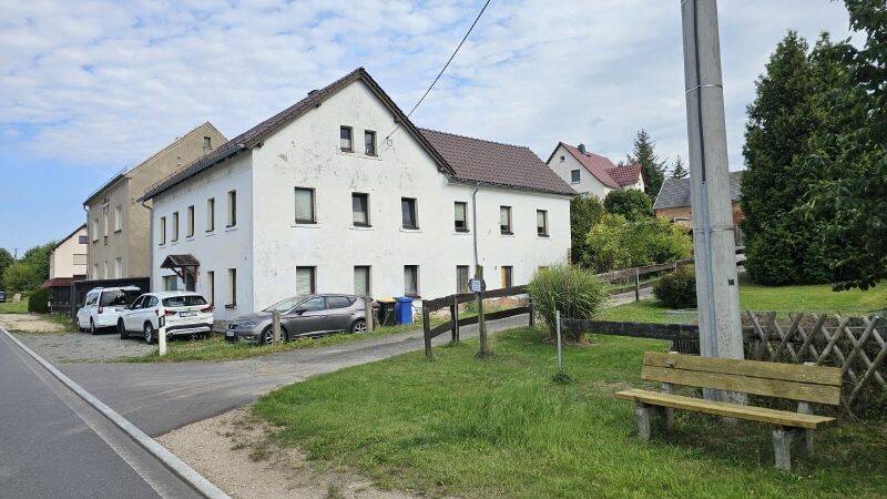 EFH in schöner Dorflage mit viel Platz zum Wohnen und Arbeiten, 8428 Langenbernsdorf
