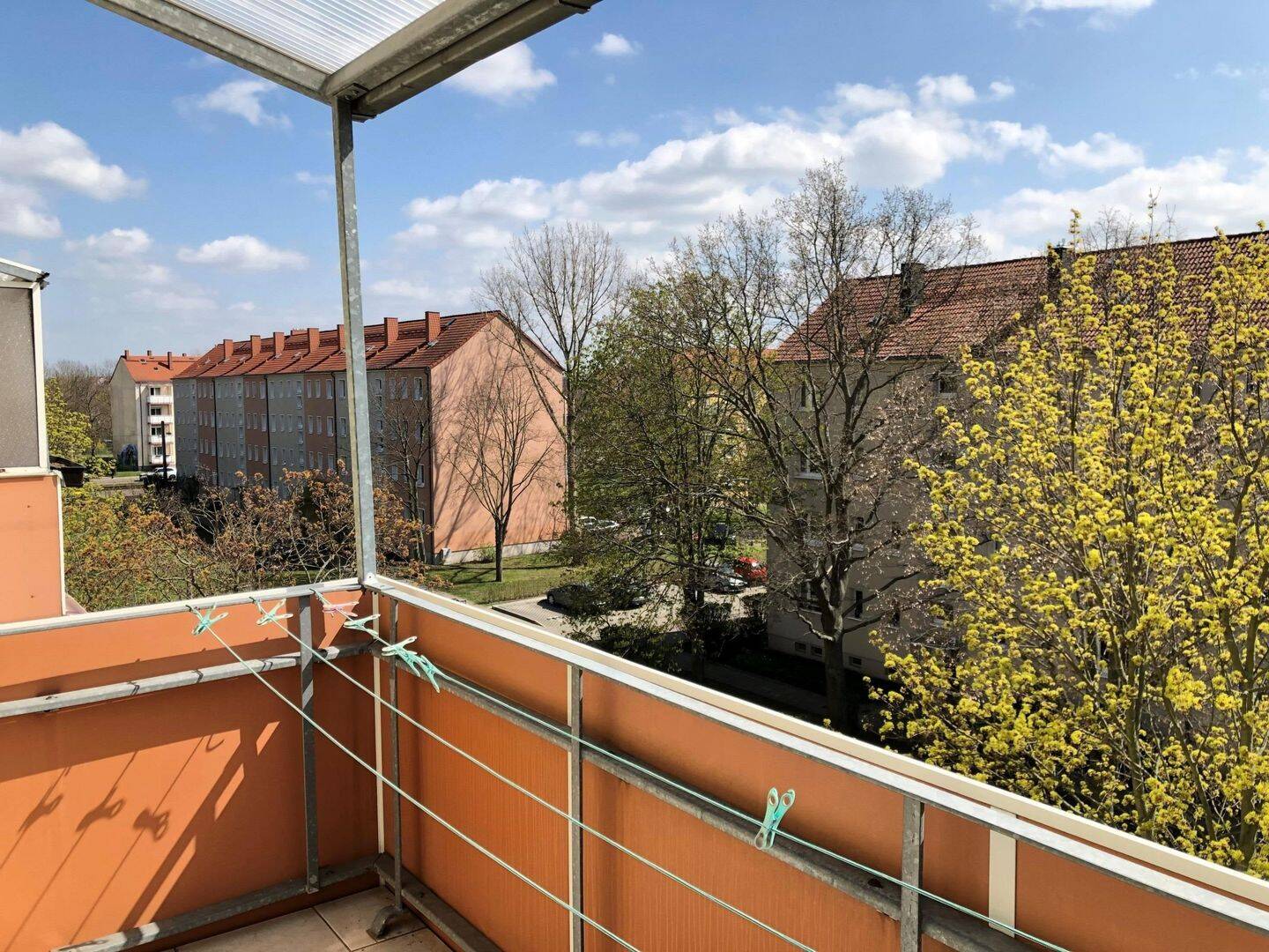 Mietwohnung mit Balkon in Halle (Saale), 6130 Halle (Saale) (Ammendorf-Beesen Damaschkestraße Dieselstraße Südstadt)